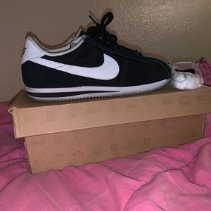 Nike Cortez (Black/White)